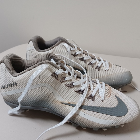 Football cleats - Picture 2 of 5